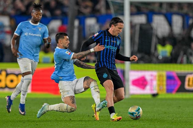 LazioÕs Mattia Zaccagni fights for the ball during the Frecciarossa Italian Cup 2025 2026 final soccer match between Lazio and Inter Milan at the Stadio Olimpico in Rome, Italy - May 13, 2026 - Soccer  Copyright: xTanoxPecoraro LaPressex