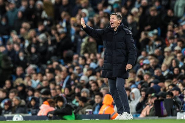Premier League: Manchester City v Crystal Palace Oliver Glasner manager of Crystal Palace gives his team instructions during the Premier League match Manchester City vs Crystal Palace at Etihad Stadium, Manchester, United Kingdom on 13 May 2026 (Photo by Mark Cosgrove News Images) Manchester Etihad Stadium Greater Manchester United, ManU Kingdom Copyright: xMarkxCosgrove NewsxImagesx