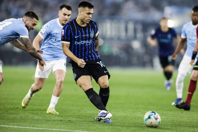 CALCIO - Coppa Italia - Final - SS Lazio vs Inter - FC Internazionale Photo by IPA ABACAPRESS.COM84649581 - Inter s Argentinian forward Lautaro Martinez controls the ball during the Coppa Italia final between SS Lazio and FC Internazionale at the Stadio Olimpico in Rome on 13 May 2026. Rome Italy  Copyright: xIPAxSport ABACAx