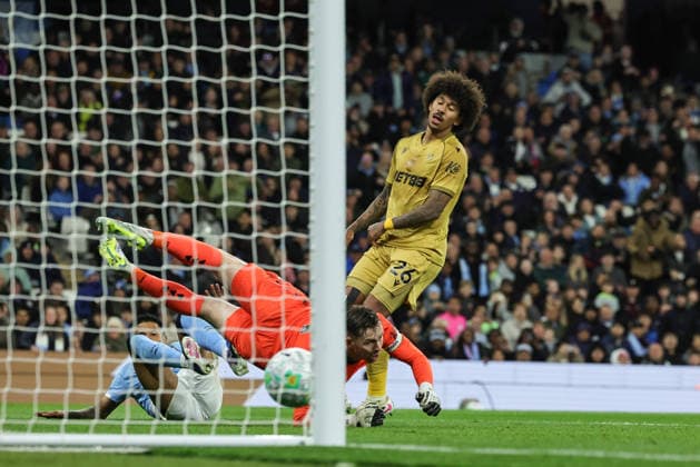 Premier League: Manchester City v Crystal Palace Savino of Manchester City scores to make it 3-0 during the Premier League match Manchester City vs Crystal Palace at Etihad Stadium, Manchester, United Kingdom on 13 May 2026 (Photo by Mark Cosgrove News Images) Manchester Etihad Stadium Greater Manchester United, ManU Kingdom Copyright: xMarkxCosgrove NewsxImagesx
