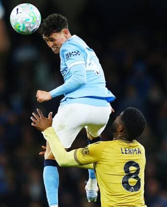 Phil Foden of Manchester City and Jefferson Lerma of Crystal Palace Manchester City v Crystal Palace, Premier League, Football, Etihad Stadium, Manchester , UK - 13 May 2026Manchester Etihad Stadium United Kingdom EDITORIAL USE ONLY No use with unauthorised audio, video, data, fixture lists, club league logos or live services. Online in-match use limited to 120 images, no video emulation. No use in betting, games or single club league player publications. Copyright: xMattxWest Shutterstockx 16871265x