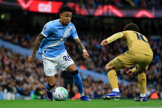 Manchester City v Crystal Palace, Premier League Savinho (26) of Manchester City tries to get past Yeremi Pino (10) of Crystal Palace during the Premier League match between Manchester City and Crystal Palace at the Etihad Stadium, Manchester, UK on 13 May 2026. Manchester Etihad Stadium Manchester UK Editorial use only DataCo restrictions apply See www.football-dataco.com , Copyright: xConorxMolloyx PSI-24240-0043