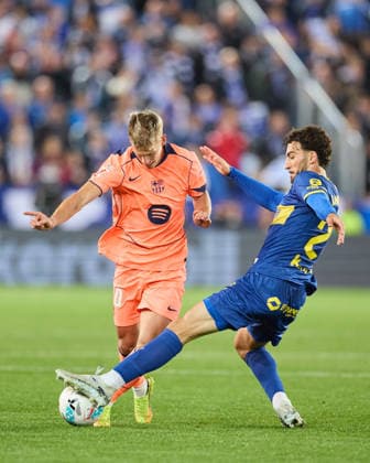 May 13, 2026, Vitoria, Alava, SPAIN: Dani Olmo of FC Barcelona, Barca competes for the ball with Victor Parada of Deportivo Alaves during the LaLiga EA Sports match between Deportivo Alaves and FC Barcelona at Mendizorrotza on May 13, 2026, in Vitoria, Spain. Deportivo Alaves V FC Barcelona - LaLiga EA Sports  - ZUMAa181 20260513_zaa_a181_287 Copyright: xRicardoxLarreinax
