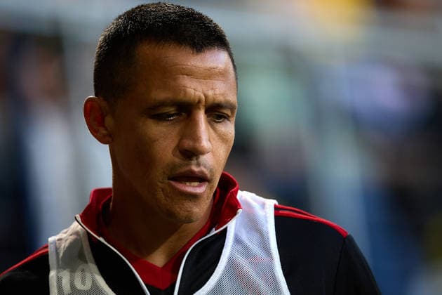 Kings League Italy 2026 May 13, 2026, Villarreal, Castellon, Spain Alexis Sanchez of Sevilla FC during the warm up during the Spanish championship LaLiga football match between Villarreal CF and Sevilla CF on 13 May 2026 at Ceramica Stadium in Villarreal, Spain Villarreal Fonzies Arena Spain Spanish La Liga EA Sports soccer match Villarreal vs Sevilla Copyright: xCerezox