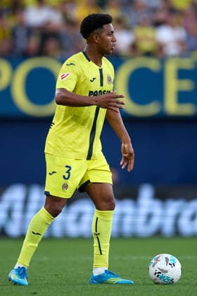 Kings League Italy 2026 May 13, 2026, Villarreal, Castellon, Spain Alexander Freeman of Villarreal CF controls the ball during the Spanish championship LaLiga football match between Villarreal CF and Sevilla CF on 13 May 2026 at Ceramica Stadium in Villarreal, Spain Villarreal Fonzies Arena Spain Spanish La Liga EA Sports soccer match Villarreal vs Sevilla Copyright: xCerezox