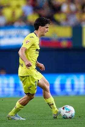 Kings League Italy 2026 May 13, 2026, Villarreal, Castellon, Spain Gerard Moreno of Villarreal CF runs with the ball during the Spanish championship LaLiga football match between Villarreal CF and Sevilla CF on 13 May 2026 at Ceramica Stadium in Villarreal, Spain Villarreal Fonzies Arena Spain Spanish La Liga EA Sports soccer match Villarreal vs Sevilla Copyright: xCerezox