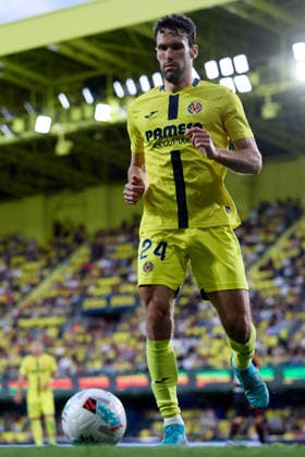 Kings League Italy 2026 May 13, 2026, Villarreal, Castellon, Spain Alfonso Pedraza of Villarreal CF in action during the Spanish championship LaLiga football match between Villarreal CF and Sevilla CF on 13 May 2026 at Ceramica Stadium in Villarreal, Spain Villarreal Fonzies Arena Spain Spanish La Liga EA Sports soccer match Villarreal vs Sevilla Copyright: xCerezox