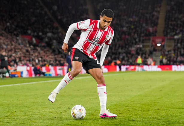 Southampton v Middlesbrough, Sky Bet Championship Southampton defender Shea Charles (24) during the Southampton v Middlesbrough EFL Sky Bet Championship Play-Off Semi-Final 2nd Leg match at St Mary s Stadium, Southampton, England on 12 May 2026 Credit: Robbie Hoad Every Second Media Editorial use only. All images are copyright Every Second Media Limited. No images may be reproduced without prior permission. All rights reserved. Premier League and Football League images are subject to licensing agreements with Football DataCo Limited. see https: www.football-dataco.com Copyright: xIMAGO EveryxSecondxMediax ESM-1990-0078 RobbiexHoadx xEveryxSecondxMediax