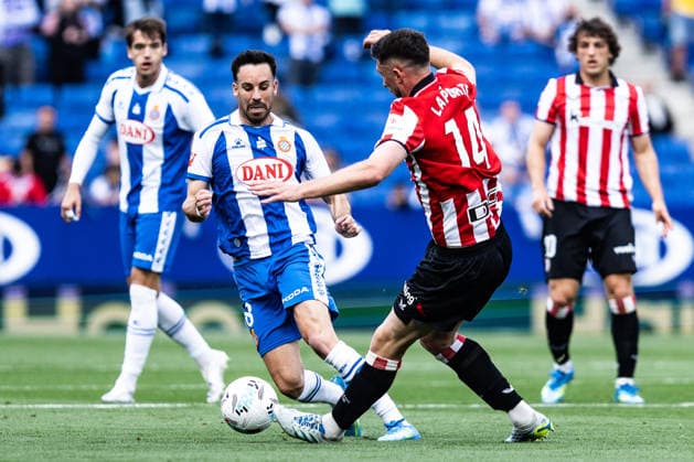 May 13, 2026, Barcelona, Barcelona, Spain: BARCELONA, SPAIN - MAY 13: Edu Exposito of RCD Espanyol challenges Aymeric Laporte of Athletic Club for the ball during the LaLiga EA Sports match between RCD Espanyol and Athletic Club at RCDE Stadium on May 13, 2026 in Barcelona, Spain. Soccer 2026: RCD Espanyol V Athletic Club - LaLiga EA Sports  - ZUMAs316 20260513_znp_s316_013 Copyright: xMartixSeguraxRamonedax