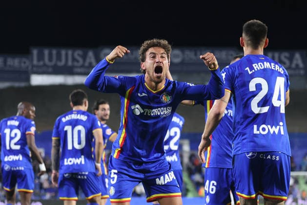 May 13, 2026, Getafe, Madrid, Spain: Luis Milla of Getafe CF celebrates a goal scored by Zaid Romero of Getafe CF during the Spanish League, LaLiga EA Sports, football match played between Getafe CF and RCD Mallorca at Coliseum de Getafe stadium on May 13, 2026, in Getafe, Spain. Getafe CF V RCD Mallorca - LaLiga EA Sports  - ZUMAa181 20260513_zaa_a181_328 Copyright: xDennisxAgyemanx