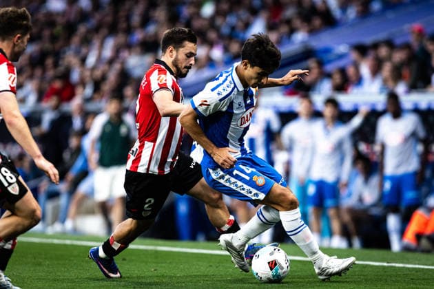 May 13, 2026, Barcelona, Barcelona, Spain: BARCELONA, SPAIN - MAY 13: Ramon Terrats of RCD Espanyol challenges Andoni Gorosabel of Athletic Club for the ball during the LaLiga EA Sports match between RCD Espanyol and Athletic Club at RCDE Stadium on May 13, 2026 in Barcelona, Spain. Barcelona Spain - ZUMAs316 20260513_znp_s316_050 Copyright: xMartixSeguraxRamonedax
