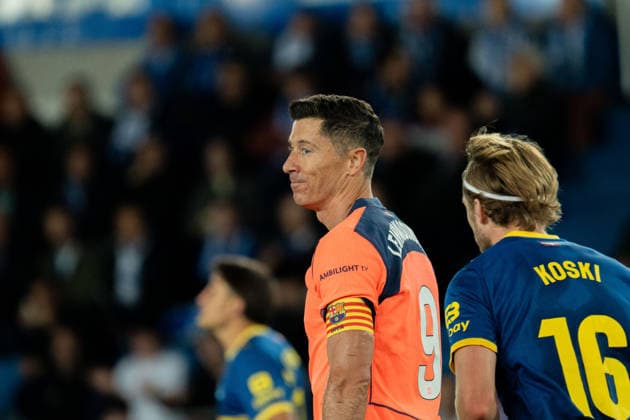 Robert Lewandowski (N9) upset after missing a chance during the La Liga EA Sports match between Alaves and Barcelona at Estadio Mendizorroza on May 13th 2026, in Vitoria Gasteiz, Spain Copyright: xAndresxLopezxSheridanxx xSPPx Sportspressphoto_SPR145977
