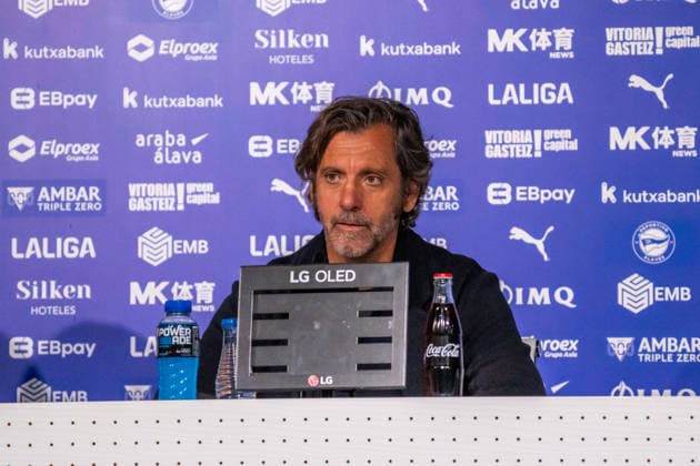 Alavés head coach, Quique Sanchez Flores, during the post match press conference, PK, Pressekonferenz the La Liga EA Sports match between Alaves and Barcelona at Estadio Mendizorroza on May 13th 2026, in Vitoria Gasteiz, Spain Copyright: xAndresxLopezxSheridanxx xSPPx Sportspressphoto_SPR146007