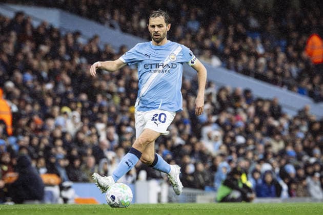 Manchester, England - May 13th 2026: Bernardo Silva of Manchester City controls the ball during the Premier League 2025 26 League match between Manchester City and Crystal Palace at Etihad Stadium. Copyright: xRichardxCallis SPPx Sportspressphoto_SPR146022