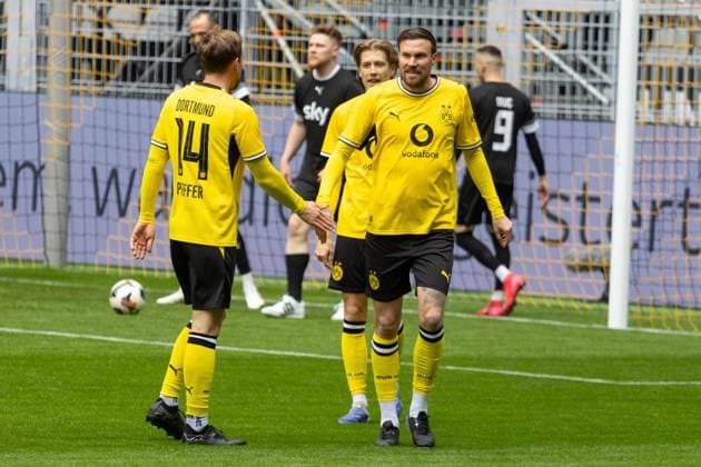 Spiel Deines Lebens BVB Legenden SF Westenfeld FOR EDITORIAL PURPOSES ONLY EDITORIAL USE ONLY p On Wednesday, May 13, 2026, the Sky Spiel Deines Lebens took place at Signal Iduna Park in Dortmund. A selection of SF Westenfeld played against the legends team of Borussia Dortmund In the picture Kevin Großkreutz No 19, BVB, scored a flawless hat-trick in the first half Germany NRW Dortmund Copyright MichaelxSchwalm Copyright: MichaelxSchwalm doc85u1c2z45l0r63uxjom ,EDITORIAL USE ONLY Copyright: MichaelxSchwalm