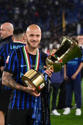 IPA84657440 - Federico Dimarco of F.C. Inter celebrate the victory of the Final Coppa Italia match between SS Lazio and FC Internazionale at the Olympic Stadium on May 13, 2026 in Rome, Italy.  Copyright: xDomenicoxCippitelli IPAxSportx xx 84657440