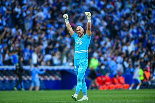 RCD ESPANYOL v ATHLETIC CLUB DE BILBAO RCDE STADIUM BARCELONA. May 13, 2026 RCD ESPANYOL vs ATHLETIC CLUB DE BILBAO May 13,2026 RCD Espanyol finally wins after 18 games. Dmitrovic (13) goalkeeper of RCD Espanyol celebrates a goal of his team during the match between RCD Espanyol and Athletic Club de Bilbao corresponding to the thirty six day of La Liga EA Sports at RCDE Stadium in Barcelona, Spain. Cornella El Prat ESP Copyright: xS.xRosx
