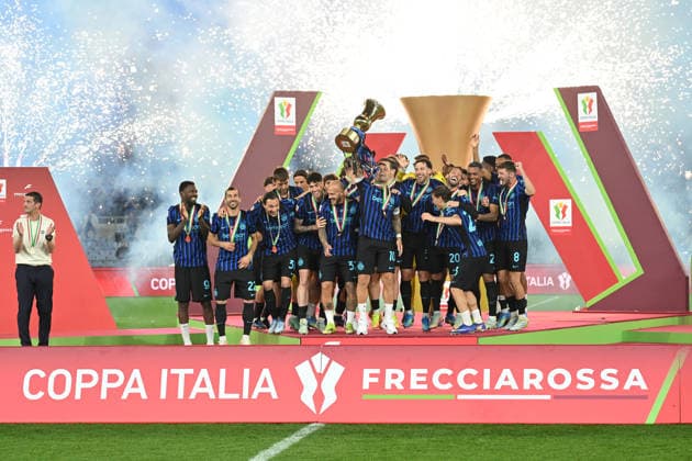 Italy cup Football Final SS Lazio v FC Inter Inter player s celebrating the victory at the end of the match with the cup during Italy cup Football Final between SS Lazio v FC Inter, Olimpic stadium Rome, May 13rd, 2026 Imago-Images Emmefoto Copyright: xImago-Images Emmefotox