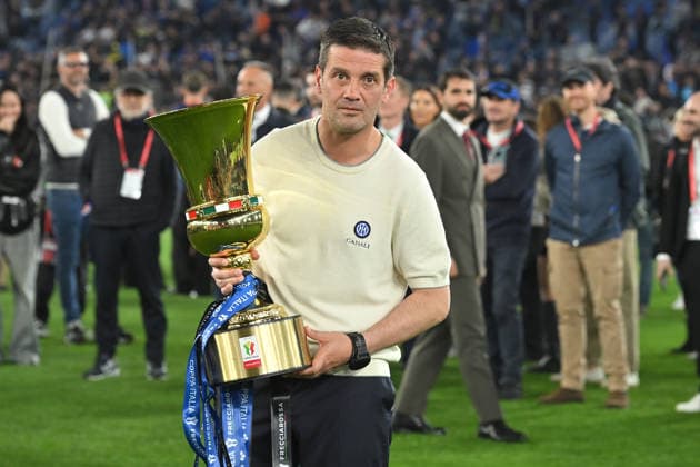 Italy cup Football Final SS Lazio v FC Inter Inter trainer Cristian Chivu with the cup during Italy cup Football Final between SS Lazio v FC Inter, Olimpic stadium Rome, May 13rd, 2026 Imago-Images Emmefoto Copyright: xImago-Images Emmefotox