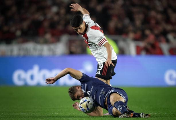 River vs Gimnasia Foto FOTOBAIRES Quarterfinals Apertura Professional League Tournament Copyright: xNICOLASxABOAFxNICOLASxABOAFx