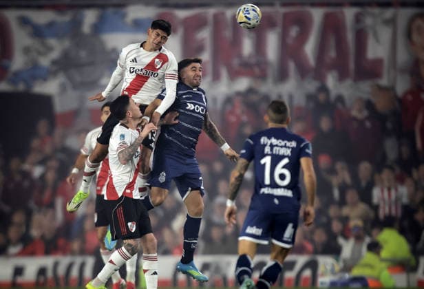 River vs Gimnasia Foto FOTOBAIRES Quarterfinals Apertura Professional League Tournament Copyright: xNICOLASxABOAFxNICOLASxABOAFx