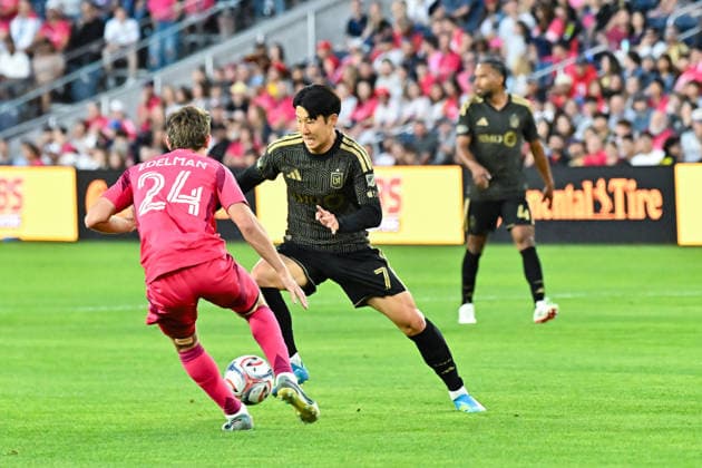 ST. LOUIS, MO - MAY 13: Son Heung-Min (7) of the Los Angeles Football Club tries to get past the defense of Daniel Edelman (24) of the St. Louis CITY SC during the MLS, Fussball Herren, USA regular season match where St. Louis CITY SC hosted Los Angeles Football Club on Wednesday May 13th, 2026, at Energizer Park in St. Louis City, MO. (Photo by Rick Ulreich Icon Sportswire) SOCCER: MAY 13 MLS St. Louis CITY SC vs Los Angeles Football Club EDITORIAL USE ONLY Icon26051313