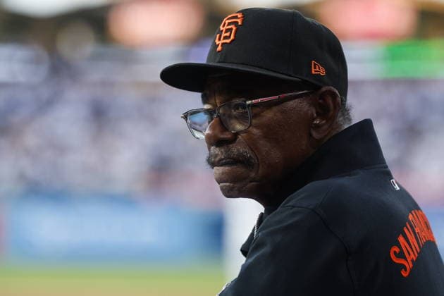 MLB, Baseball Herren, USA - Los Angeles Dodgers vs San Francisco Giants Giants infield coach Ron Washington watches from the dugout during the first inning of an MLB game between the Los Angeles Dodgers and the San Francisco Giants at Uniqlo Field at Dodger Stadium in Los Angeles, California USA, 13 May 2026. LOS ANGELES CALIFORNIA United States  Copyright: xCHRISxTORRESx