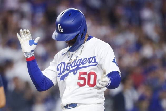 MLB, Baseball Herren, USA - Los Angeles Dodgers vs San Francisco Giants Dodgers shortstop Mookie Betts celebrates after hitting a home run in the third inning of an MLB game between the Los Angeles Dodgers and the San Francisco Giants at Uniqlo Field at Dodger Stadium in Los Angeles, California, USA, 13 May 2026. LOS ANGELES CALIFORNIA United States  Copyright: xCHRISxTORRESx