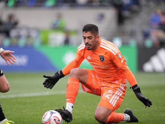 SEATTLE, WA - May 13, 2026: San Jose goalie Daniel 42 makes a stop during an MLS, Fussball Herren, USA match between the Seattle Sounders and the San Jose Earthquakes on May 13, 2026 at Lumen Field in Seattle, WA. (Photo by Jeff Halstead Icon Sportswire) . SOCCER: MAY 13 MLS Seattle Sounders FC vs San Jose Earthquakes EDITORIAL USE ONLY Icon260513001