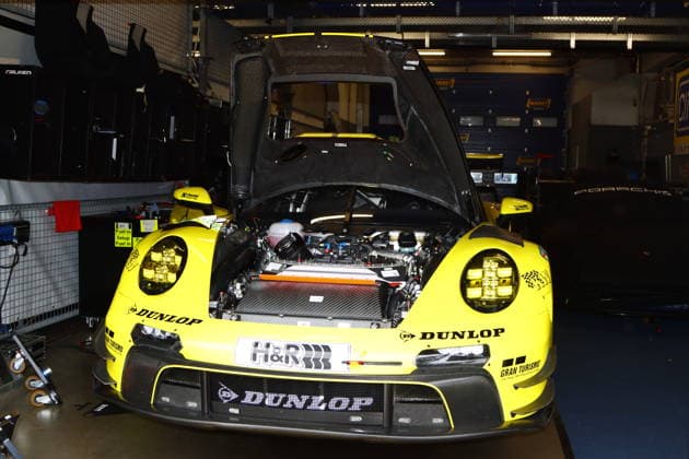 RECORD DATE NOT STATED 17 Dorian Boccolacci (FRA) Alessio Picariello (BEL) Nico Menzel (Kelberg GER) Julian Andlaurt (FRA), Porsche 911 GT3 R Evo2, Team: Dunlop Motorsport (GER) in der Box GER, Motorsport, 54. ADAC Ravenol 24H-Rennen Nuerburgring 2025, Mittwoch, Impressionen vor dem Rennen, Nuerburg, 13.05.2026 GER, Motorsport, 54. ADAC Ravenol 24H-Rennen Nuerburgring 2025, Mittwoch, Impressionen vor dem Rennen, Nuerburg, 13.05.2026 Nuerburg Copyright: xEibner-Pressefoto JuergenxAugstx EP_JAT