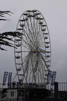The Ravenol Ferris wheel in the paddock under a gloomy, rainy sky GER, Motorsport, 54 ADAC Ravenol 24H Rennen Nuerburgring 2025, Wednesday, Impressions before the race, Nuerburg, 13 05 2026 GER, Motorsport, 54 ADAC Ravenol 24H Rennen Nuerburgring 2025, Wednesday, Impressions before the race, Nuerburg, 13 05 2026 Nuerburg Copyright: xEibner-Pressefoto JuergenxAugstx EP_JAT