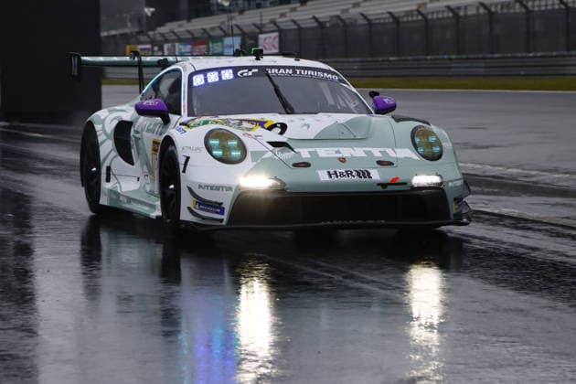 24 Ricardo Feller CHF Laurin Heinrich Feldkirchen GER Laurens Vanthoor , Porsche 911 GT3 R Evo2, Team Lionspeed GP GER in the pit lane GER, Motorsport, 54 ADAC Ravenol 24H Rennen Nuerburgring 2025, Wednesday, Impressions before the race, Nuerburg, 13 05 2026 GER, Motorsport, 54 ADAC Ravenol 24H Rennen Nuerburgring 2025, Wednesday, Impressions before the race, Nuerburg, 13 05 2026 Nuerburg Copyright: xEibner-Pressefoto JuergenxAugstx EP_JAT