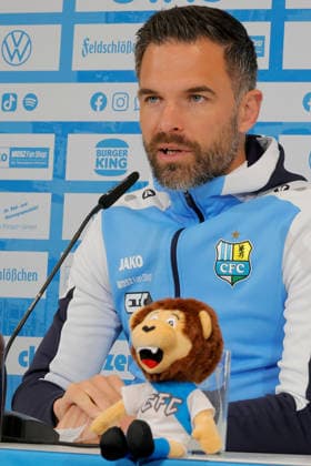 CFC PK 14 05 2026, Chemnitz, Sport, eins Stadion An der Gellertstrasse, Football, Regionalliga Nordost , Season 2025 2026, CFC, Press conference before the last away match of the season of the CFC against BFC Dynamo Head coach Benjamin Duda gives a first summary of the season and informs about the summer schedule including the planned start of training in preparation for the 2026 2027 season Photo CFC head coach Benjamin Duda Chemnitz Saxony FRG