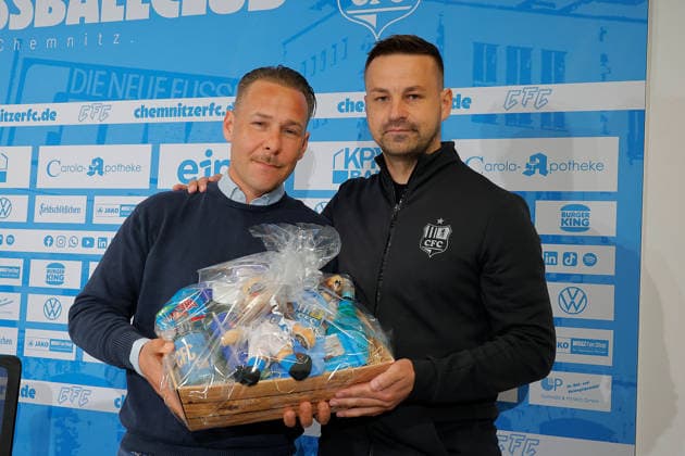 CFC PK 14 05 2026, Chemnitz, Sport, eins Stadion An der Gellertstrasse, Football, Regionalliga Nordost , Season 2025 2026, CFC, Press conference before the last away game of the season of the CFC against BFC Dynamo Head coach Benjamin Duda gives a first summary of the season and informs about the summer schedule including the planned start of training in preparation for the 2026 2027 season The CFC press spokesman, Henry Buschmann, leaves the CFC after the end of the season Photo from left