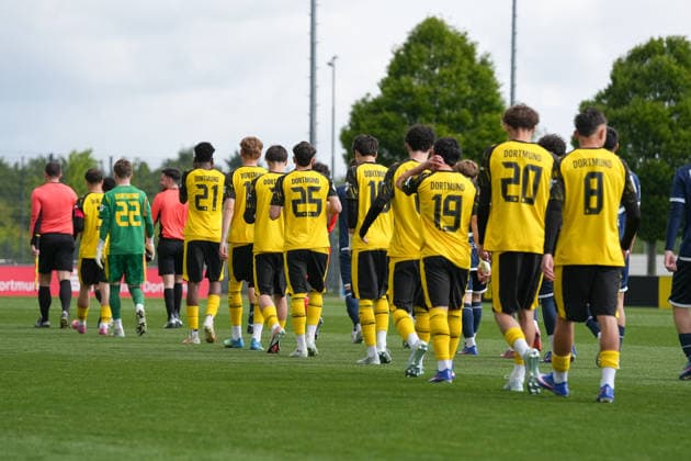 Thursday, 14 05 2026 Season 2025 2026 Final U17 Westfalenpokal at BVB Fußballpark Hohenbuschei, Dortmund, Germany BV Borussia Dortmund U17 VfL Bochum U17 Run-in of the teams