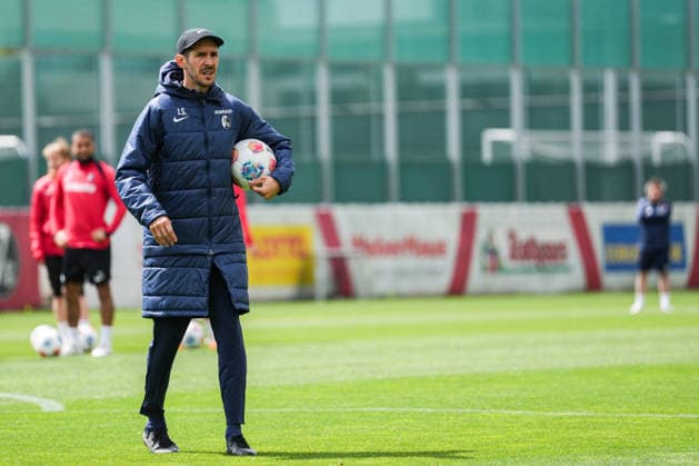 Public training, SC Freiburg, 14 05 2026 Julian Schuster SC Freiburg, Coach Public training, SC Freiburg, 14 05 2026 Copyright: xBEAUTIFULxSPORTS Boscox