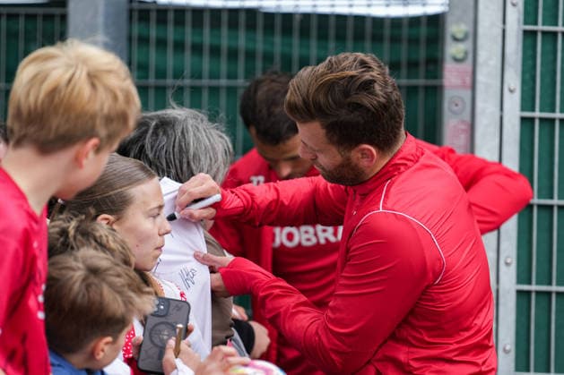 Public training, SC Freiburg, 14 05 2026 Lucas Höler SC Freiburg, 9 Public training, SC Freiburg, 14 05 2026 Copyright: xBEAUTIFULxSPORTS Boscox