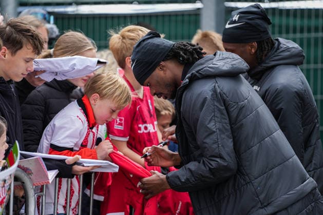 Public training, SC Freiburg, 14 05 2026 Jordy Makengo SC Freiburg, 33 Public training, SC Freiburg, 14 05 2026 Copyright: xBEAUTIFULxSPORTS Boscox