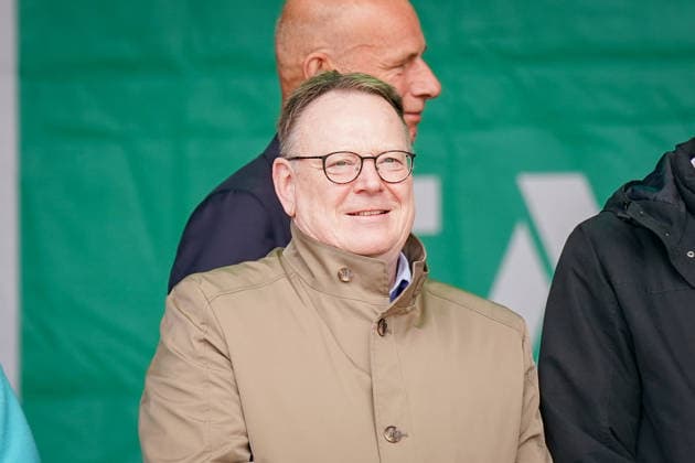 Germany Football DFB Cup Women 2025 2026, Final VfL Wolfsburg vs FC Bayern Munich Rhein Energie Stadium Cologne Torsten Burmester, Lord Mayor of the City of Cologne Copyright: xJOERANxSTEINSIEKx