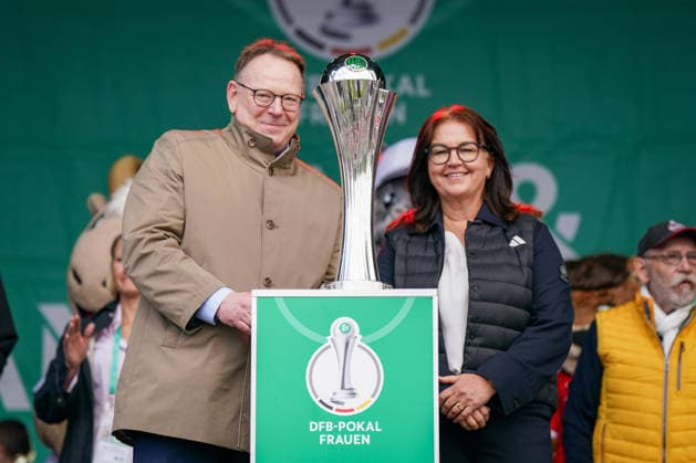 Football, Women, DFB Cup, Final, FC Bayern Munich - VfL Wolfsburg, Pre-event with Cologne's Lord Mayor Torsten Burmester