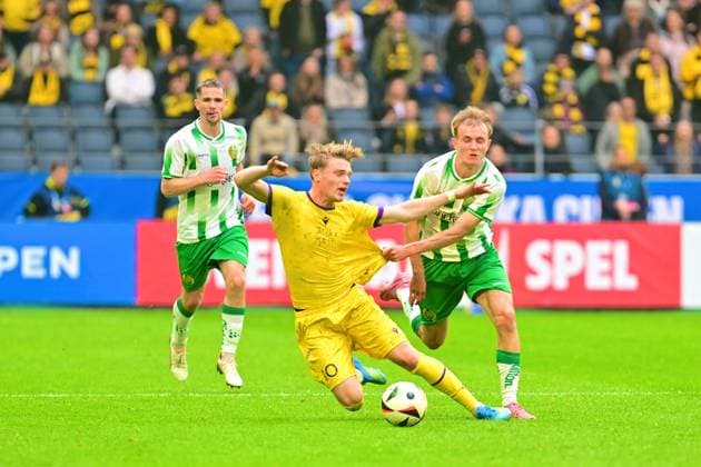 Strawberry Arena SOLNA, SWEDEN - MAY 14: Jeppe Kjar of Mjallby AIF and Victor Lind of Hammarby IF in the Swedish Cup final between Mjallby AIF and Hammarby IF at Strawberry Arena on May 14, 2026 in Solna, Sweden. (Peter Sonander SPP) Copyright: xPeterxSonander SPPx Sportspressphoto_SPR146173