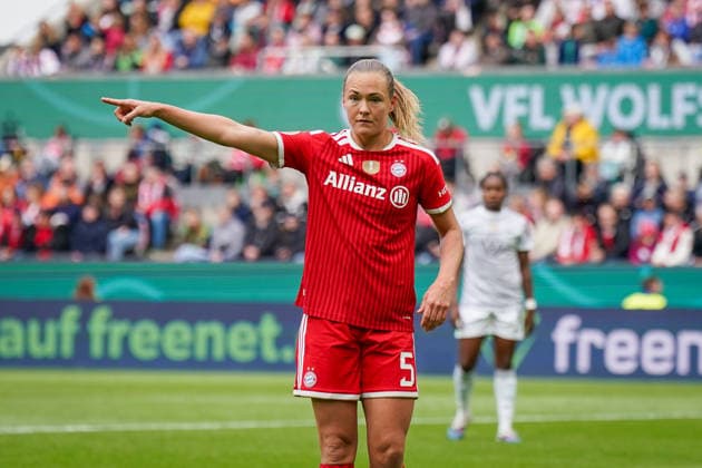 Germany Soccer DFB Cup Women 2025 2026, Final VfL Wolfsburg vs FC Bayern Munich Rhein Energie Stadium Cologne Magdalena Eriksson FC Bayern Munich, 5 Gesture, Gesture, Emotion Copyright: xJOERANxSTEINSIEKx