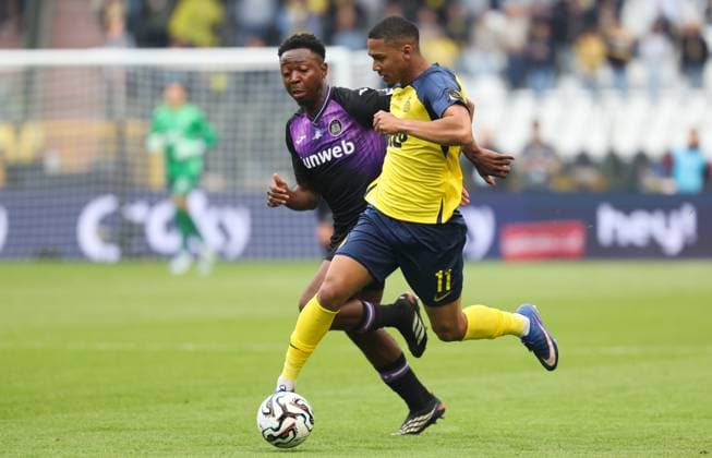 Anderlecht s Marco Kana and Union s Guilherme Smith fight for the ball during a soccer game between Royale Union Saint-Gilloise and RSC Anderlecht, Thursday 14 May 2026 in Brussels, the final of the Croky Cup Belgian soccer cup. VIRGINIExLEFOUR  x173866948x