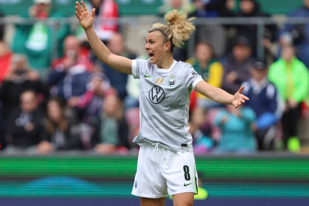 Lena Lattwein VfL Wolfsburg gestures during the Women s DFB Cup Final 2026 match between VfL Wolfsburg and FC Bayern Munich at RheinEnergieStadion on May 14, 2026 in Cologne, Germany, Germany Photo by Oliver Kaelke DeFodi Images Lena Lattwein VfL Wolfsburg gestures during the Women s DFB Cup Final 2026 match between VfL Wolfsburg and FC Bayern München at RheinEnergieStadion on May 14, 2026 in Cologne, Germany Photo by Oliver Kaelke DeFodi Images Photo by Oliver Kaelke DeFodi Images