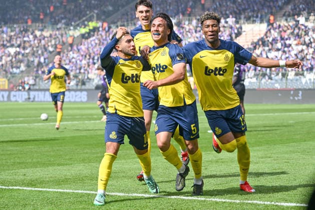 260514 Cupfinal Royale Union Saint-Gilloise vs RSC Anderlecht Kevin Mac Allister (5) of Union celebrates with Anouar Ait El Hadj (10) of Union and Kevin Rodriguez (13) of Union after scoring the 1-0 goal during the Croky Cup final 2026 between Royale Union Saint-Gilloise and RSC Anderlecht on May 14 , 2026 in Brussels, Belgium. (Photo by David Catry Isosport) Brussels Belgium  Copyright: xDavidxCatryx 20260514DC2_6060