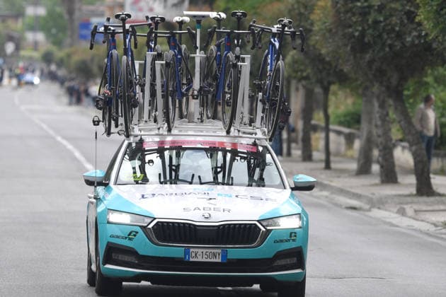 IPA84683931 - Cyclists are battling it out for the lead in the Giro d Italia during Giro d Italia 2026, Stage 6 a stage from Paestum to Naples  Copyright: xAgostinoxGemito IPAxSportx xx 84683931