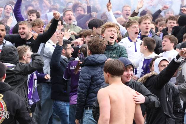 Royale Union Saint-Gilloise v RSC Anderlecht - Belgian Croky Cup Final Brussels, BELGIUM - May 14 : Supporters of RSC Anderlecht watching the game on a giant screen during the Belgian Croky Cup final match between Union Saint-Gilloise and RSC Anderlecht on May 14, 2026 in Brussels, Belgium, 14 05 2026 Anderlecht Belgium  Copyright: xGbax