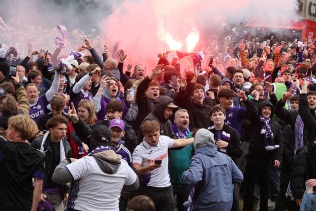 Royale Union Saint-Gilloise v RSC Anderlecht - Belgian Croky Cup Final Brussels, BELGIUM - May 14 : Supporters of RSC Anderlecht watching the game on a giant screen during the Belgian Croky Cup final match between Union Saint-Gilloise and RSC Anderlecht on May 14, 2026 in Brussels, Belgium, 14 05 2026 Anderlecht Belgium  Copyright: xGbax