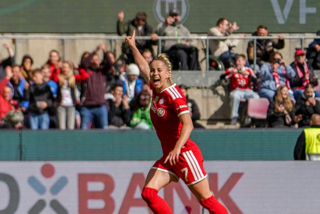 Germany Soccer DFB Cup Women 2025 2026, Final VfL Wolfsburg vs Bayern Munich RheinEnergieStadion Cologne Goal and goal celebration for Giulia Gwinn FC Bayern Munich Women, 7 Cologne Copyright: xAymanxAlahmedx