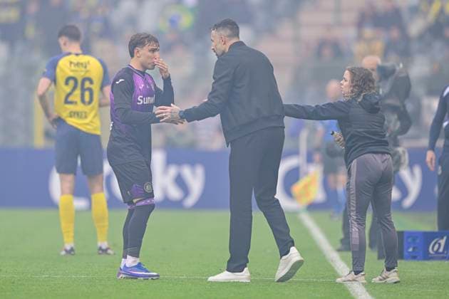 Royale Union Saint-Gilloise v RSC Anderlecht - Belgian Croky Cup Final BRUSSELS, BELGIUM - MAY 14 : Taravel Jeremy head coach ad interim of RSC Anderlecht, Cvetkovic Mihajlo forward of RSC Anderlecht during the Belgian Croky Cup final match between Royale Union Saint-Gilloise and RSC Anderlecht on May 14, 2026 in Brussels, Belgium, 14 05 2026 Brussels Belgium  Copyright: xJanxDexMeuleneirx